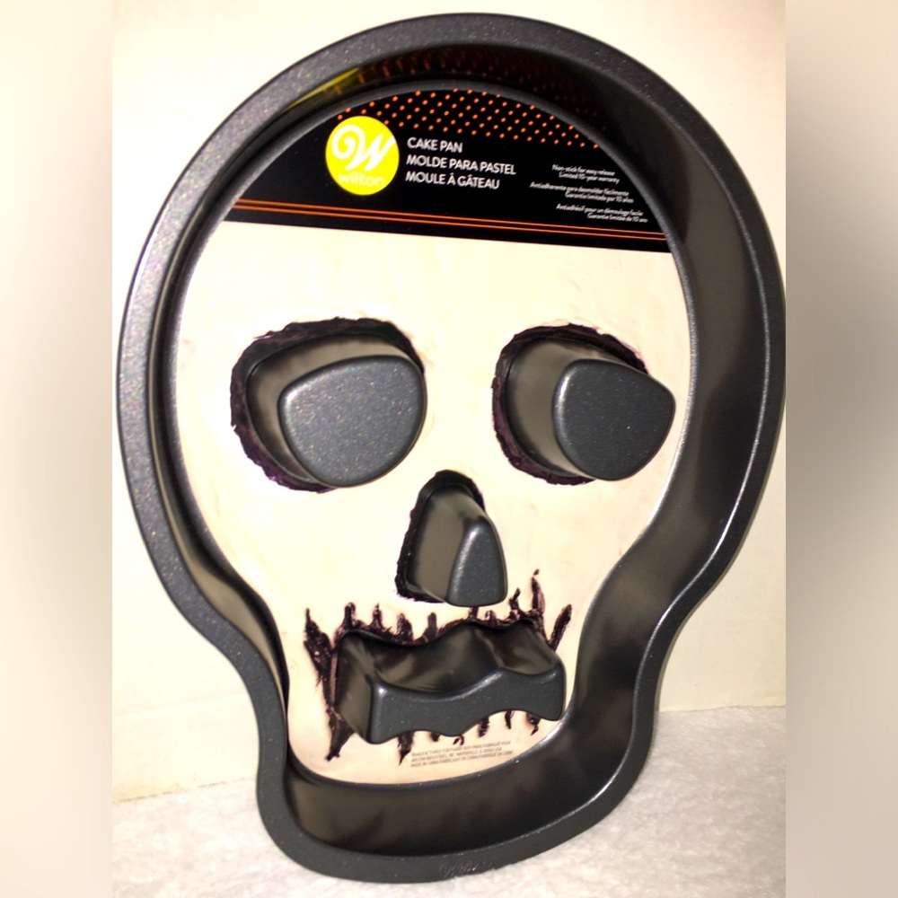 NEW Wilton Skull Day Of The Dead Día De Los Muertos Cake Pan Halloween